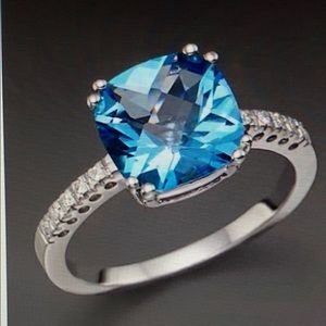 Blue topaz ring